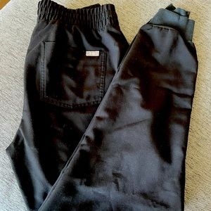 FIGS SCRUB PANTS